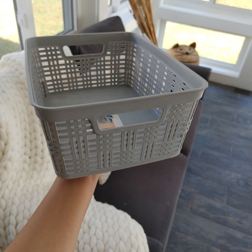 Sturdy and decorative small wicker basket